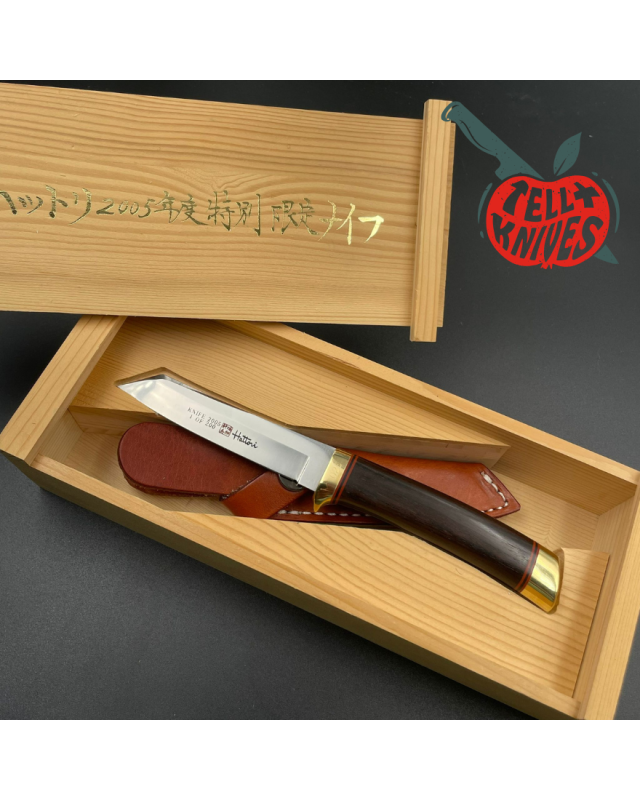 Hattori fixed blade "2005 Knife of the Year" Reverse Tanto 3717 VG-10 stainless steel brass guard and pommel ebony wood