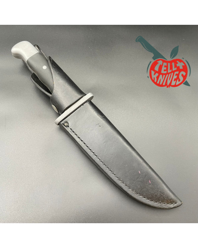 Vintage Buck 124 Frontiersman Fixed Blade Full Tang 420HC Steel Integral Sand Blasted Black Micarta Handle Black Leather