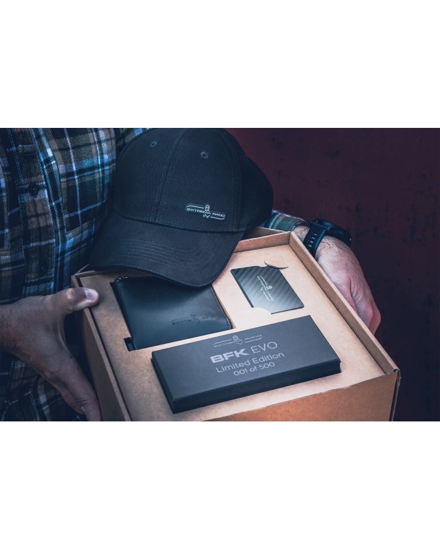 Extrema Ratio The Carry Box Limited Edition 500pces knife black leather wallet black hat CF credit card