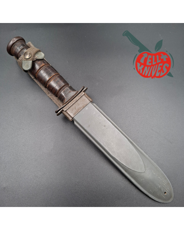 KABAR MK2 Fighting Knife WWII Era black carbon steel blade stacked leather handle gray plastic sheath