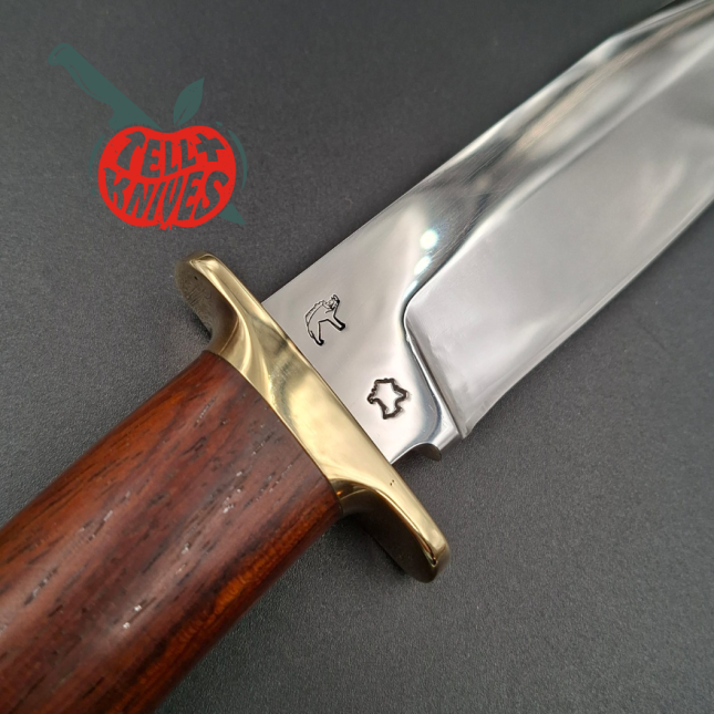 Jean Tanazacq Modèle Tronçay 1 acier 440C forgé finition miroir garde et pommeau laiton manche bois de noyer étui cuir