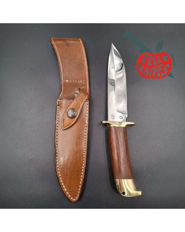 Jean Tanazacq Modèle Tronçay 1 acier 440C forgé finition miroir garde et pommeau laiton manche bois de noyer étui cuir