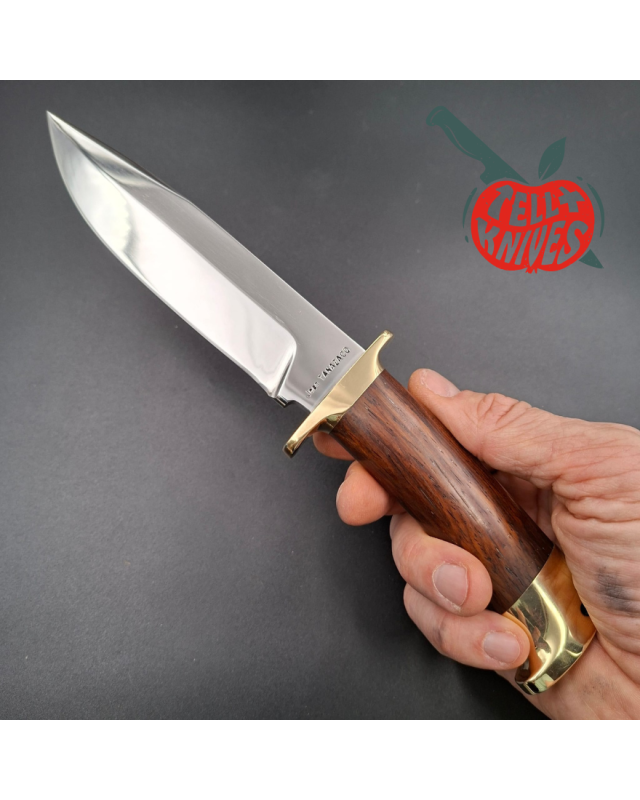 Jean Tanazacq Modèle Tronçay 1 acier 440C forgé finition miroir garde et pommeau laiton manche bois de noyer étui cuir