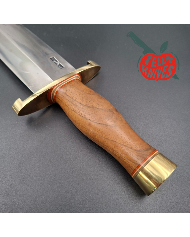 Randall Made Knives 1980ies Model 12-11 Smithsonian Bowie forged carbon steel walnut handle brass guard and pommel