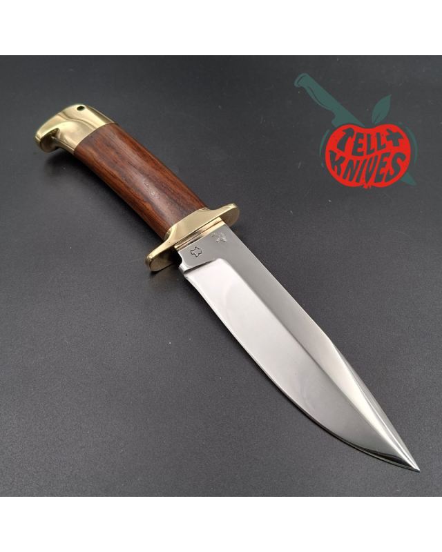 Jean Tanazacq Modèle Tronçay 1 acier 440C forgé finition miroir garde et pommeau laiton manche bois de noyer étui cu