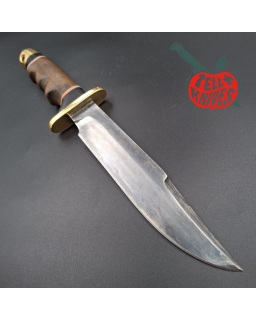 La Grotte du Loup Custom Fighting Knife forged carbon steel blade brass guard and pommel walnut handle