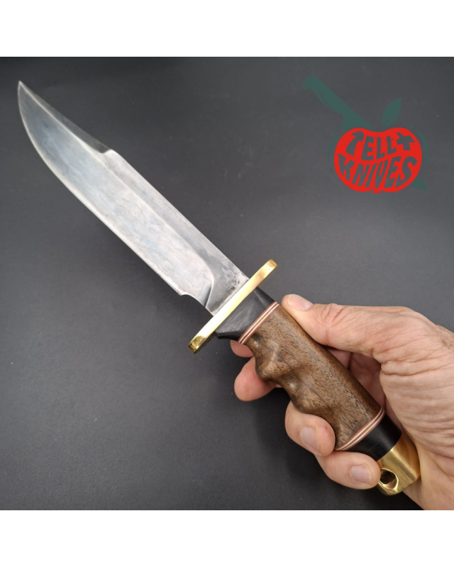 La Grotte du Loup Custom Fighting Knife forged carbon steel blade brass guard and pommel walnut handle