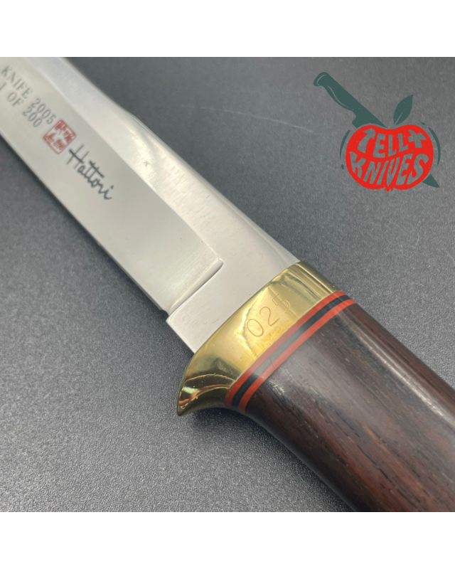 Hattori fixed blade "2005 Knife of the Year" Reverse Tanto 3717 VG-10 stainless steel brass guard and pommel ebony wood 