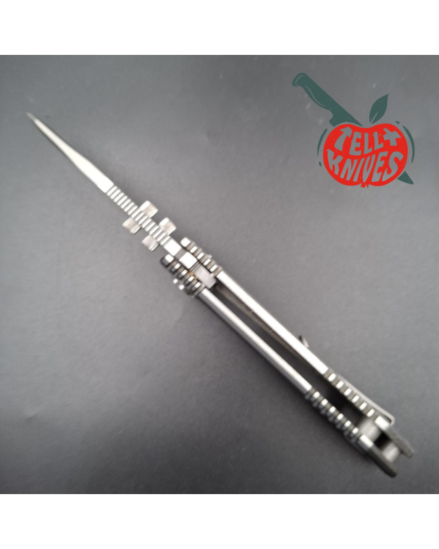 Quartermaster QTR-8 folding knife BD-4P stainless steel stonewash finish black G10 handle framelock