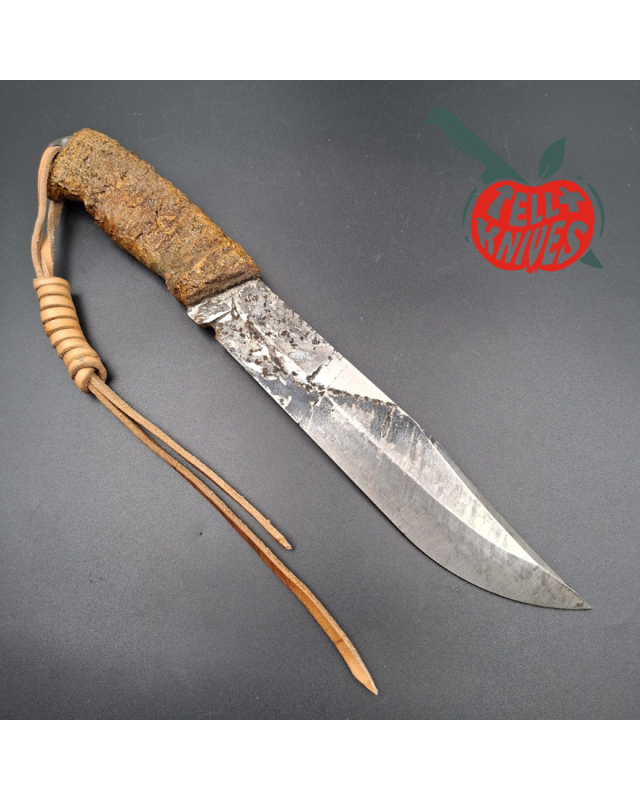 La Grotte du Loup Custom Knife Zombier Slasher fixed blade full tang ELMAX steel Apocalyptic finish cord handle