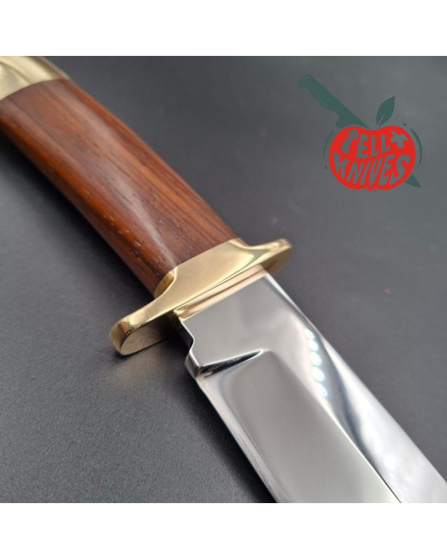 Jean Tanazacq Ardennlame Modèle Tronçay 2 acier 440C forgé finition miroir garde laiton manche bois de noyer étui cu