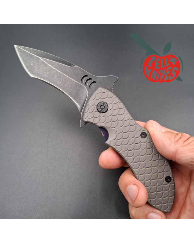 Quartermaster 2014 QSE 4tt folding knife CPM-154 stainless steel blackwash finish gray and blue titanium handle framelock