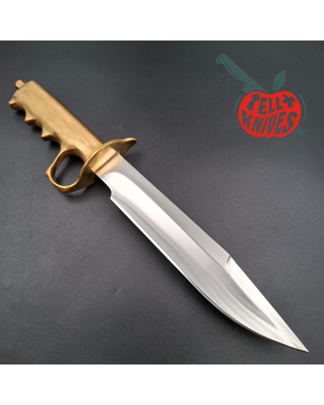 La Grotte du Loup One Knuckle Trench Fighter forged stainless steel blade full brass handle
