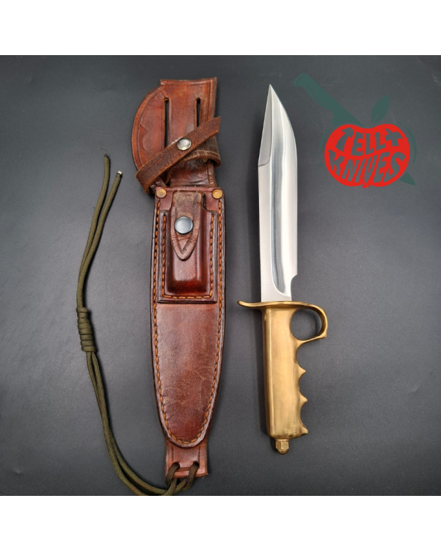 La Grotte du Loup One Knuckle Trench Fighter forged stainless steel blade full brass handle
