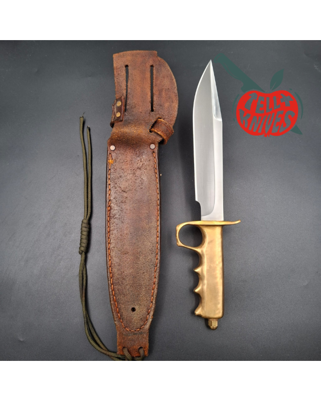 La Grotte du Loup One Knuckle Trench Fighter forged stainless steel blade full brass handle