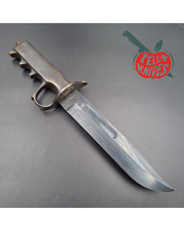 La Grotte du Loup KABAR USMC One Knuckle Fighter Knife 1095HC carbon steel blade full brass handle