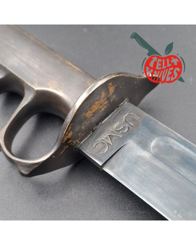 La Grotte du Loup KABAR USMC One Knuckle Fighter Knife 1095HC carbon steel blade full brass handle