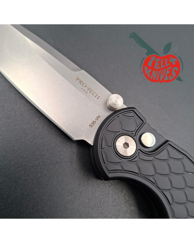 Pro-Tech 2025 SHOT SHOW Limited Edition Integrity 1 S35VN stainless steel blade black aluminium handle 75pces made
