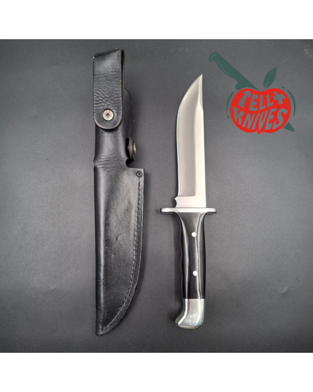 BUCK 1972-1986 124 Frontiersman 420HC steel blade black micarta handle black leather sheath