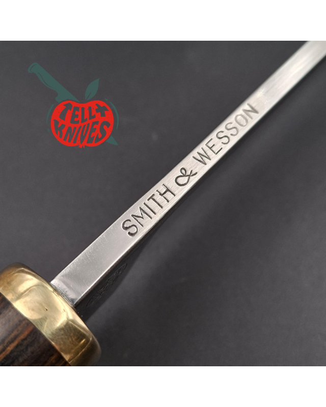 SMITH & WESSON 1976 Outdoorsman Survival Bowie 6020 stainless steel blade wood handle brown leather sheath