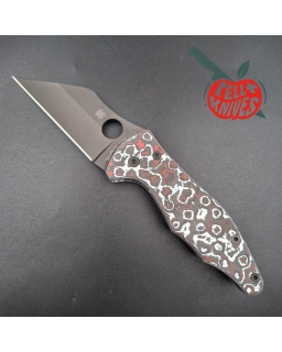 Spyderco Yojimbo DLC black S30V stainless steel blade SnowFire Fatcarbon scales