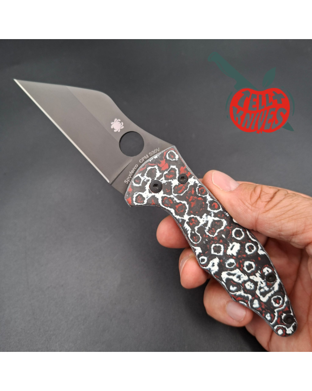 Spyderco Yojimbo DLC black S30V stainless steel blade SnowFire Fatcarbon scales