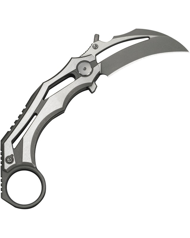 Coltello We Cryonix con lama in acciaio Bohler M390 con finitura stonewash e manico in titanio grigio e satinato
