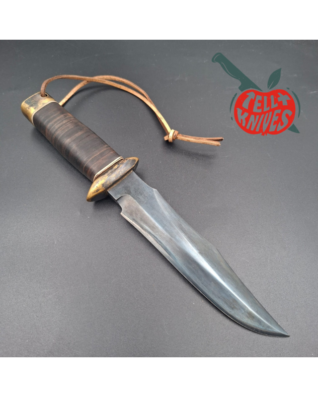 The Grotte du Loup SOG Vietnam Replica: forged carbon steel blade, brass guard and pommel, stacked leather handle