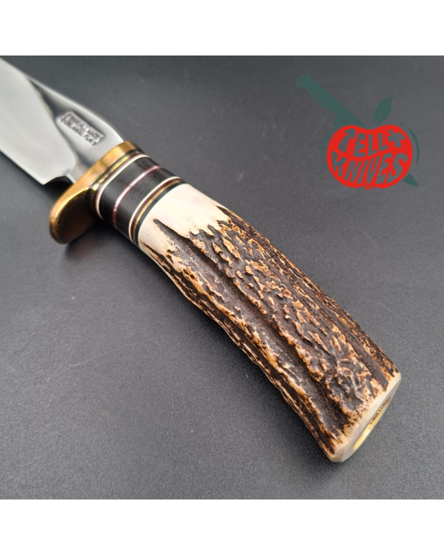 Randall Made Knives RKS3 1997: lama in acciaio al carbonio forgiato, manico in corno di cervo, fodero in pelle marrone