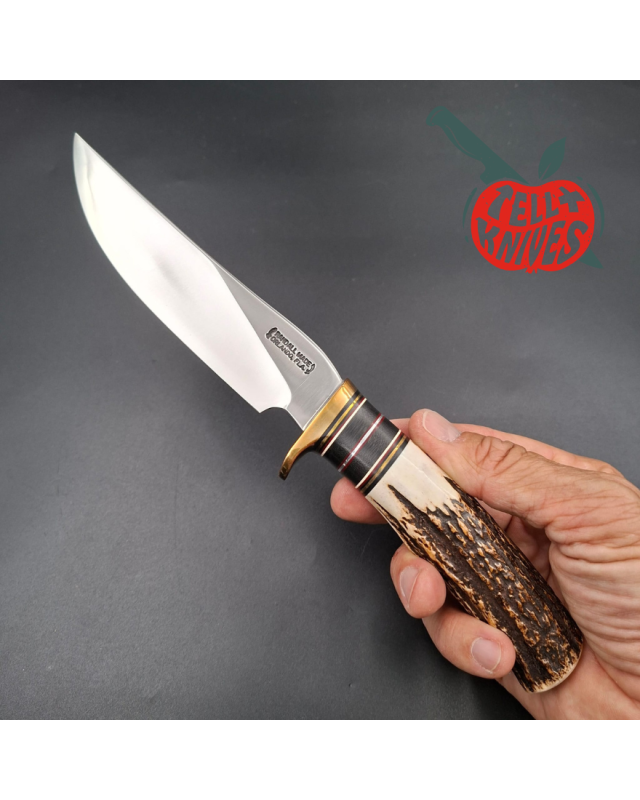 Randall Made Knives RKS3 1997: lama in acciaio al carbonio forgiato, manico in corno di cervo, fodero in pelle marrone