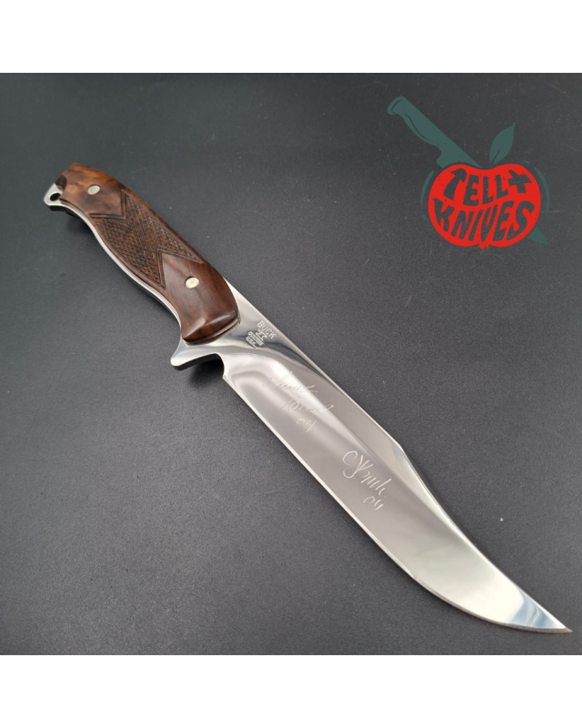 BUCK Knives 2004 819 Signature Series Limited Edition 0077/1000 mirror finish S30V stainless steel walnut handle