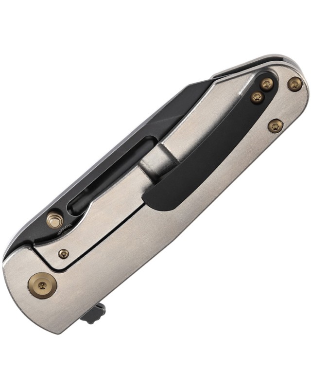Coltello tascabile Kancept Superhawk  in acciaio CPM S35VN con impugnatura in titanio anodizzato nero