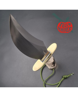 Randall Made Knives Model 12 – 8 Bear Bowie, forged carbon steel, 4-finger grip, stag handle, brass guard and pommel
