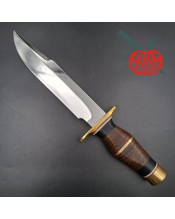 La Grotte du Loup – Bowie artisanal en acier carbone forgé – Cuir empilé et laiton