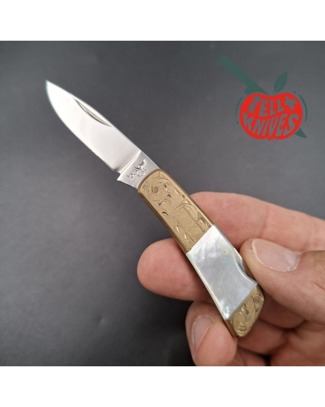 Kershaw 5300 Gentleman Scroll Pearl – AUS-6 – Seki Japan