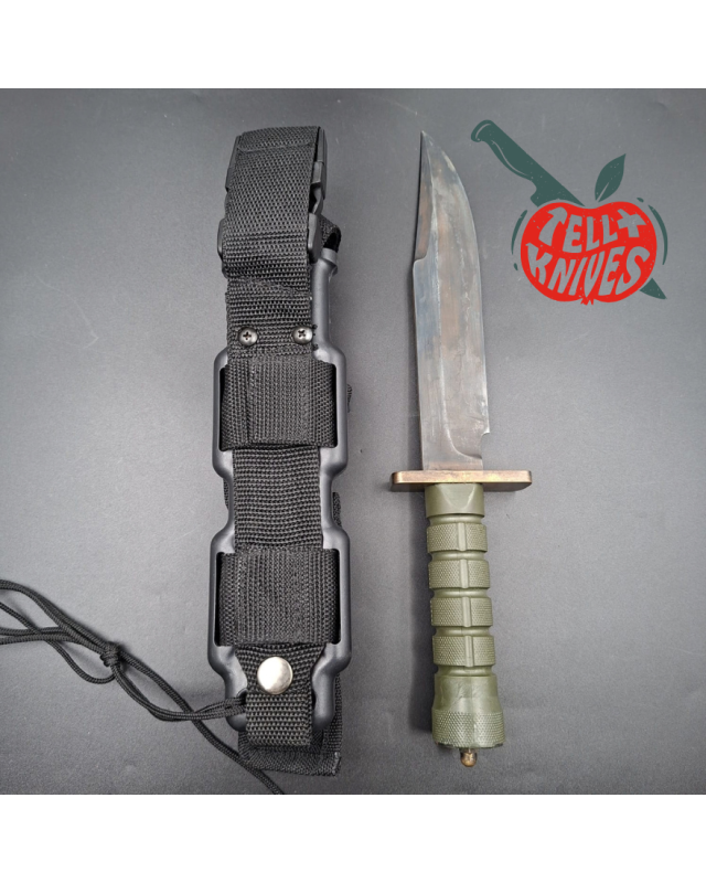 La Grotte du Loup Custom Bowie – Acier carbone forgé, finition Battleworn et manche de Buck M9