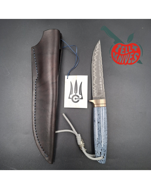 Sergey Shidlovskiy Custom Knives Dandy – Acier laminé CruWear / N690 manche en os de baleine teinté bleu