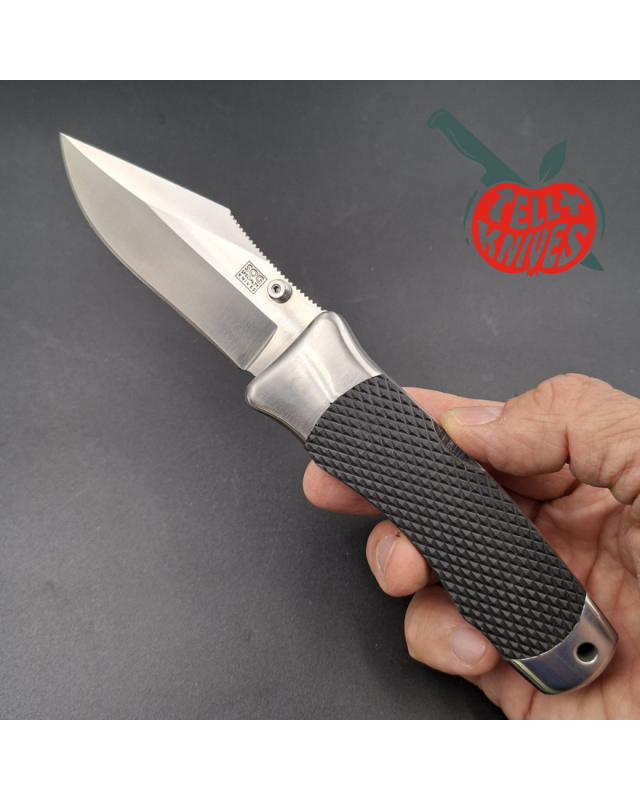 SOG Tomcat II S94 – lame acier AUS-6 manche Kraton noir – Seki Japan – État neuf avec boîte et étui
