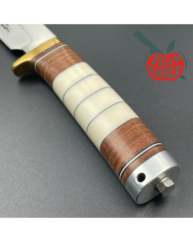 Hattori fixed blade "2006 Knife of the Year" Wild Road Hunter VG-10 stainless steel brass guard stacked leather wood box
