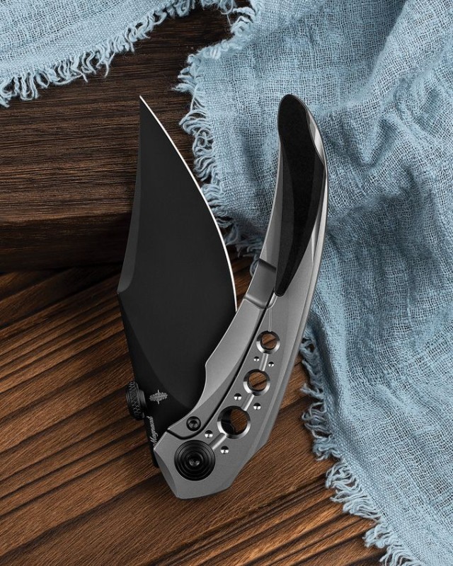 Razon Framelock MagnaCut Blackwash finish Gray Titanium handle Razon Framelock MagnaCut Blackwash finish Gray Titanium handle
