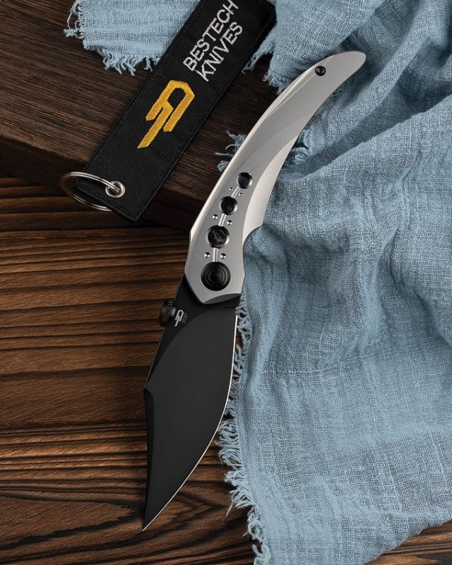 Razon Framelock MagnaCut Blackwash finish Gray Titanium handle Razon Framelock MagnaCut Blackwash finish Gray Titanium handle