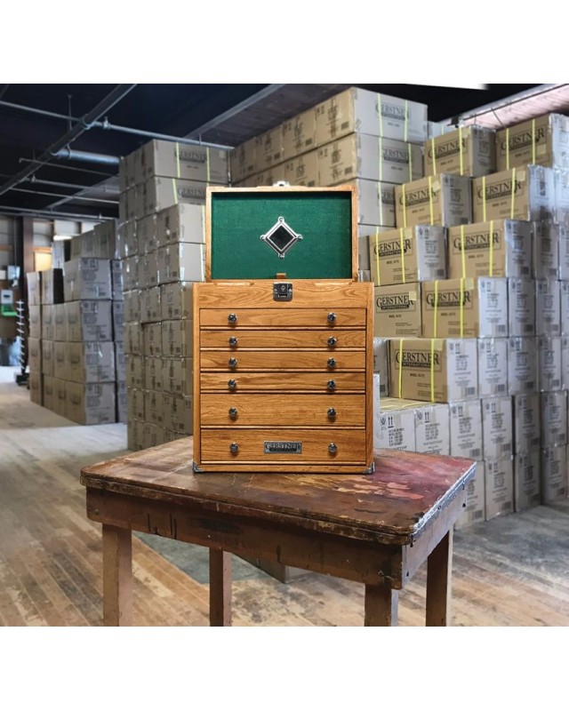 Six Drawer Chest Red Oak wood Six Drawer Chest Red Oak wood