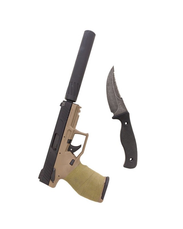 NUMERO DOUZE Undercover VG-10 steel blackwash finish black G10 handle black kydex