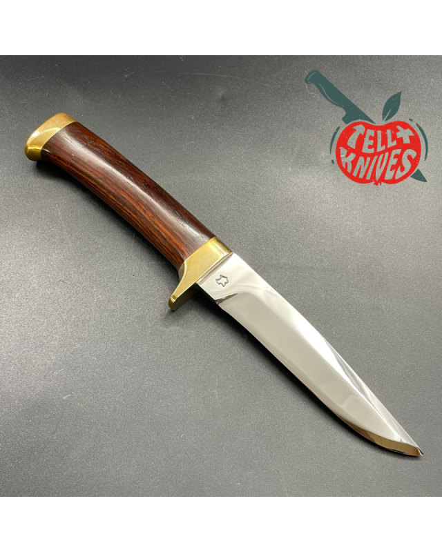 Tanazacq Charleville acier 440C finition miroir garde et pommeau laiton massif bois de noyer