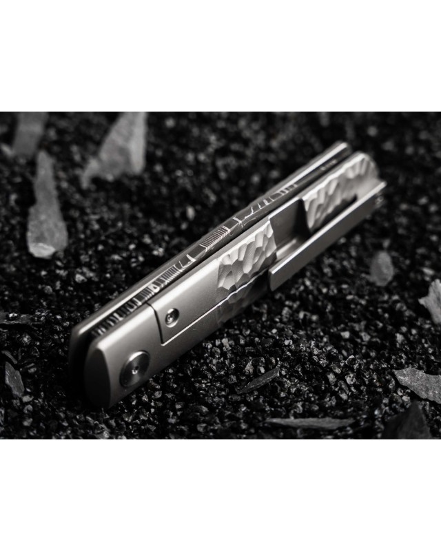 BRLW Meteorite Damast blade Limited Edition Titanium handle BRLW Meteorite Damast blade Limited Edition Titanium handle