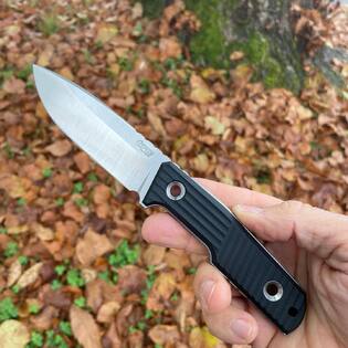 TRC Knives in Switzerland at Tellknives 🇨🇭😎
#trcknives 
#trcurbantactical 
#fixedblade 
#tellknives 
#tellknivesapproved✅