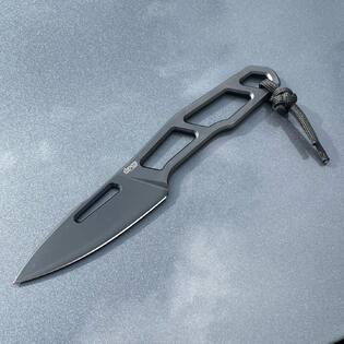 #trcknives now in #switzerland 🇨🇭 at #tellknives 😎
Here the #neckknife #speeddemon in #m390 steel with black DLC #coating
