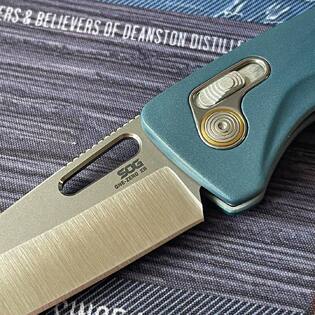 Excellent SOG ONE ZERO XR Lock 😎
Super smooth opening & great ergonomics ✅

https://www.tellknives.ch/accueil/20371-one-zero-s35vn-steel-xr-lock-smoke-gray-aluminium.html

#tellknivesapproved✅ 
#sogknives 
#sogonezero 
#tellknives 
#swissandsharp